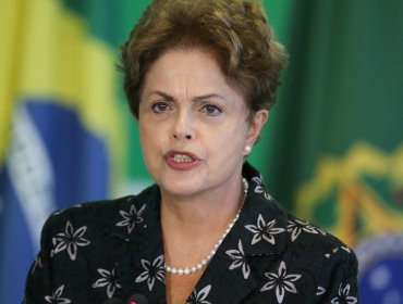 Prestigioso periódico brasilero pide la renuncia de Dilma Rousseff