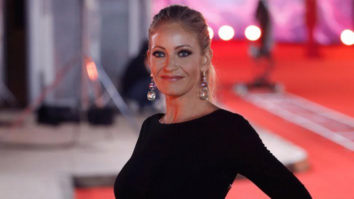 Marcela Vacarezza deslumbra con provocativo traje de baño
