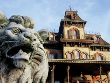 Hallan a un hombre muerto en la Casa Embrujada de Disneyland Paris