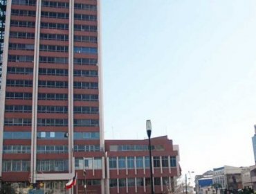 Funcionario acusado de delito sexual es destituido de la gobernación de Valpo