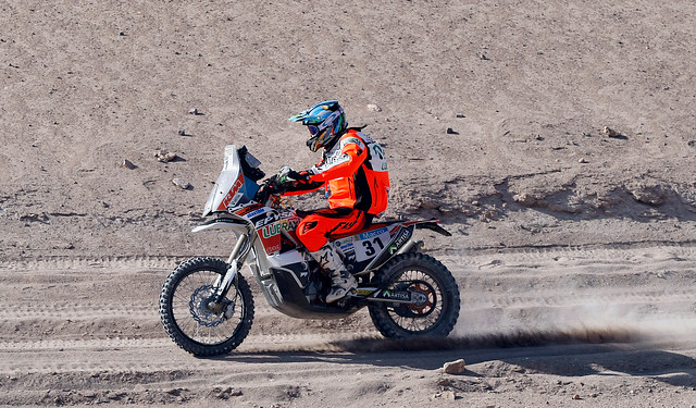 Motociclismo: Quintanilla bajó al 3er lugar de la general en Rally de Abu Dhabi