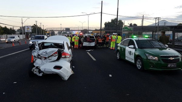 Accidente múltiple en Autopista Central deja 7 heridos