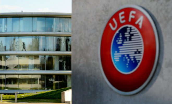 Policía federal suiza registra la UEFA para ver sus contratos con Cross Tradi