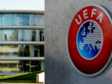 Policía federal suiza registra la UEFA para ver sus contratos con Cross Tradi