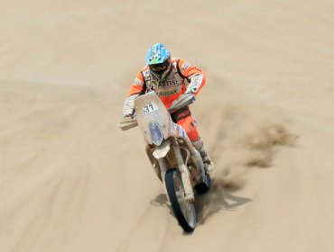 Pablo Quintanilla recuperó el liderato del Rally de Abu Dhabi