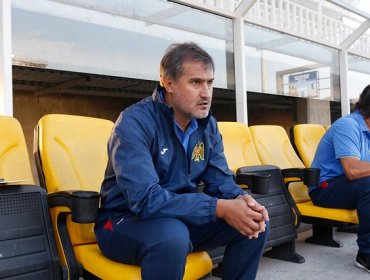 Fernando Vergara dejó de ser el entrenador de Unión Española