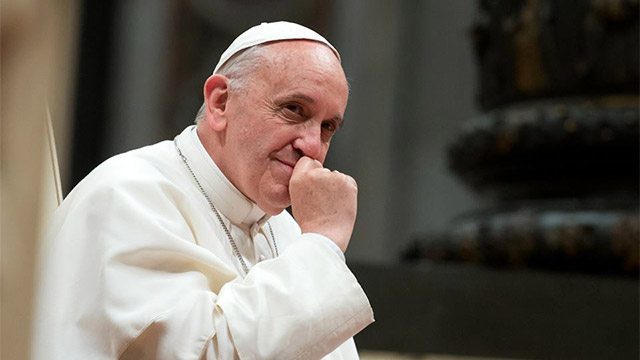 Papa Francisco rechaza matrimonio homosexual y acoge a divorciados