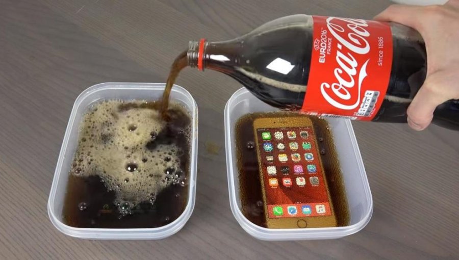 ¿Qué pasa al congelar en Coca-Cola un Samsung Galaxy S7 Edge y un iPhone 6S Plus?