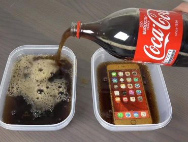 ¿Qué pasa al congelar en Coca-Cola un Samsung Galaxy S7 Edge y un iPhone 6S Plus?