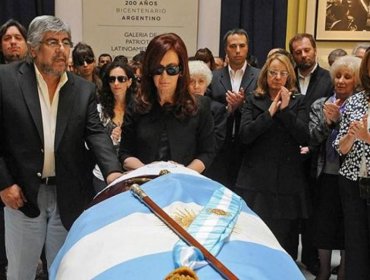 Impacto en Argentina: Tesis devela que ex Presidente Kirchner fingió su muerte