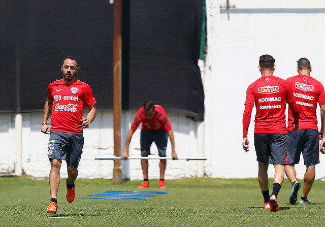 Marcelo Díaz comienza a entrenar con el grupo y podría volver ante el Betis