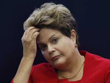 Brasil: Comisión parlamentaria aprueba abrir juicio político contra Dilma Rousseff