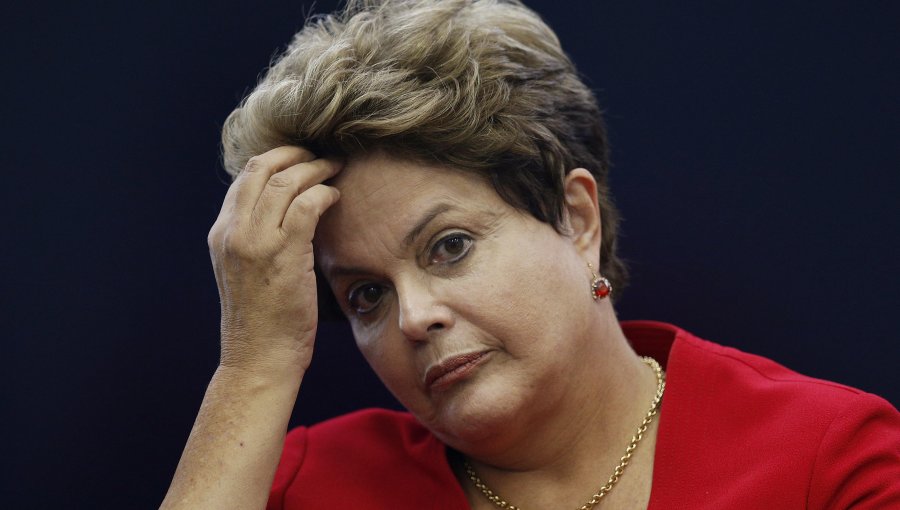 Brasil: Comisión parlamentaria aprueba abrir juicio político contra Dilma Rousseff