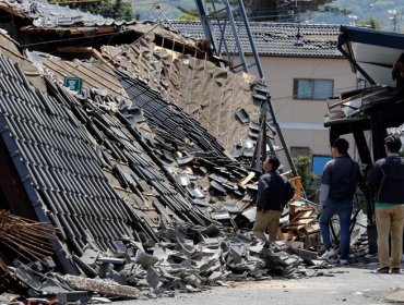 9 muertos y más de 800 heridos en los terremotos de Japón