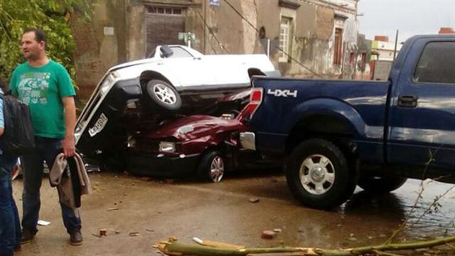 Tornado dejó 4 muertos y 200 heridos en Uruguay