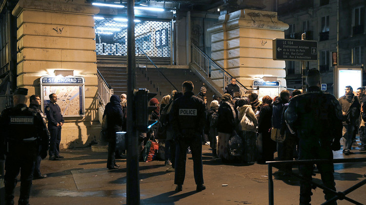 Video: La multitudinaria pelea entre refugiados en París