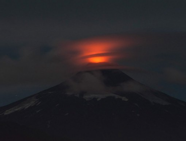 Sernageomin señala que luminosidad en Volcán Villarrica es normal