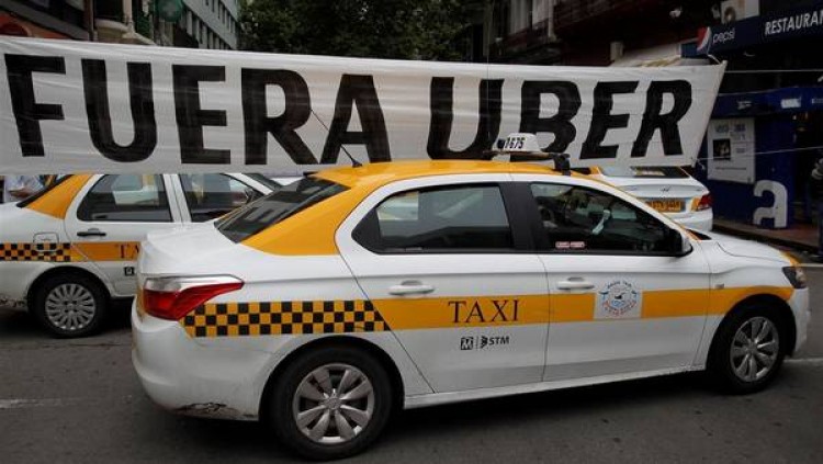 Argentina: La Fiscalía ordena bloquear la plataforma digital y la aplicación de Uber