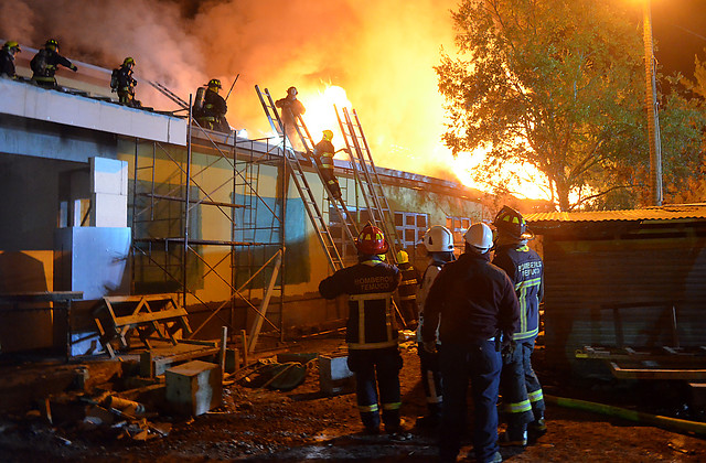 Incendio consume Escuela Rural en Boyeco