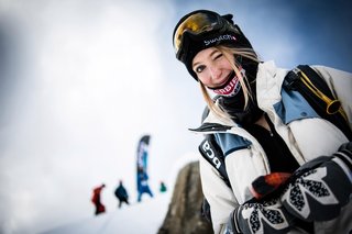 Fallece por una avalancha la campeona del mundo de snowboard