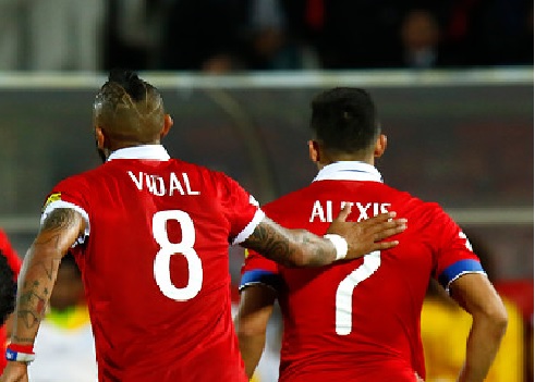 Arturo Vidal: “Sería bueno jugar nuevamente con Alexis”