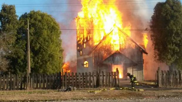 Osorno: Joven bombero confiesa haber sido el autor de diversos incendios