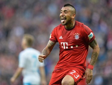 Árbitro ofreció disculpas por cobrar como penal una simulación de Arturo Vidal