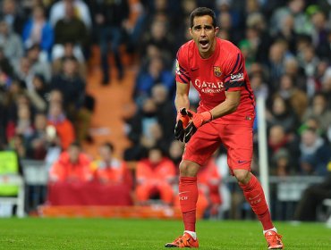 Claudio Bravo visita al Deportivo con el fin de cortar la mala racha del Barcelona