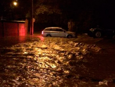 Río Cachapoal se desborda y deja damnificados tras paso de sistema frontal