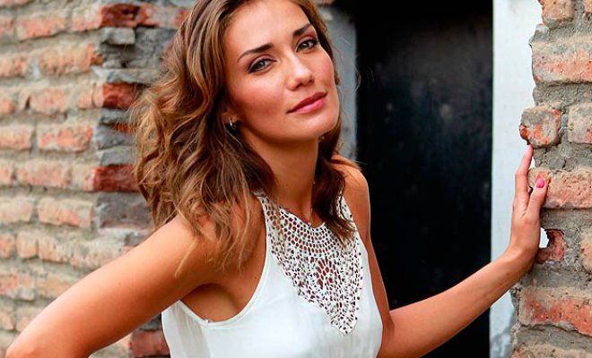 Carola De Mora posa junto a su hija y admite que le gustaría volver a embarazarse
