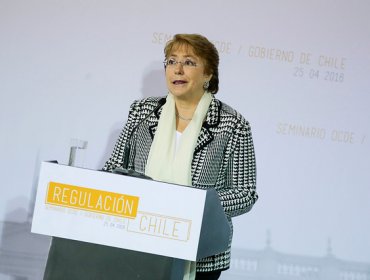 Bachelet y Reforma Laboral: “Acatamos pero no compartimos el fallo del TC”