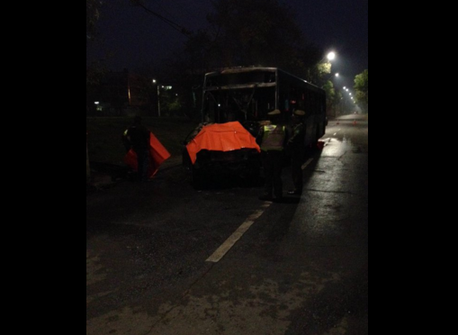 Hombre muere tras colisionar su vehículo con un Transantiago en Cerro Navia