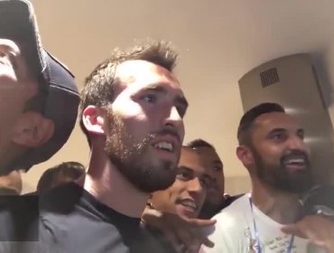 Así festejaron el título los jugadores del Leicester festejaron en la casa de Jamie Vardy