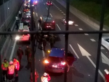 Portonazo frustrado termina en persecución y balacera en Autopista Central