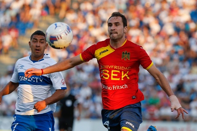 Universidad Católica apunta al lateral Nicolás Berardo