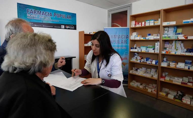 Crece polémica entre farmacias populares e independientes