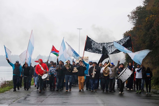 Chiloé en crisis: Pescadores entregan pliego de peticiones y amenazan con radicalizar el movimiento