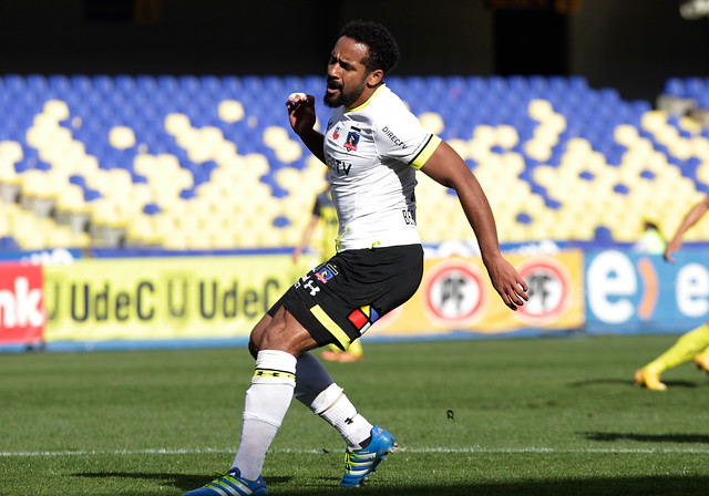 Jean Beausejour podría dejar Colo Colo y emigrar a Boca Juniors