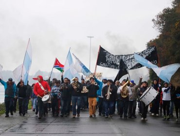 Chiloé en crisis: Pescadores entregan pliego de peticiones y amenazan con radicalizar el movimiento