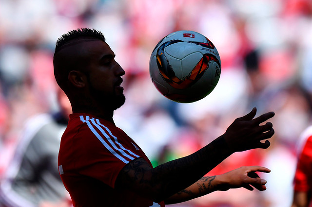 Arturo Vidal fue escogido como el mejor volante defensivo de la Bundesliga