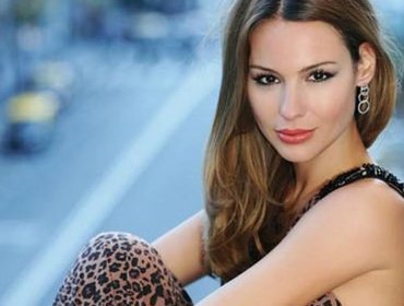 Pampita se burla del episodio del motorhome, bailando reguetón