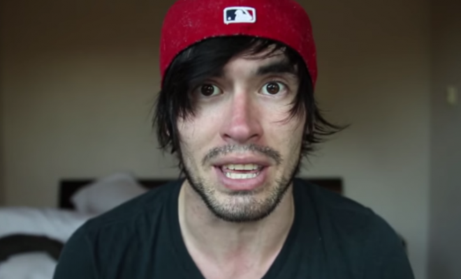 Germán Garmendia no quiere selfies con sus seguidores durante la firma de su libro