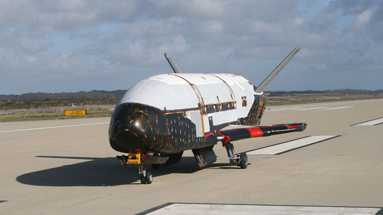 ¿Qué ha hecho durante un año en órbita un avión espacial de EE.UU.?