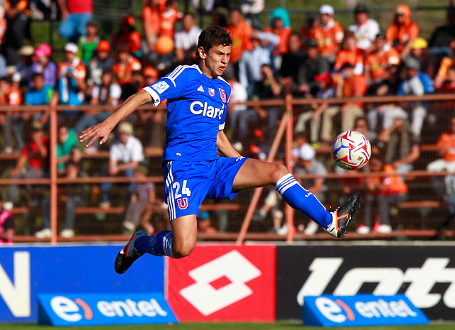 Igor Lichnovsky sería opción para potenciar la zaga de Universidad de Chile