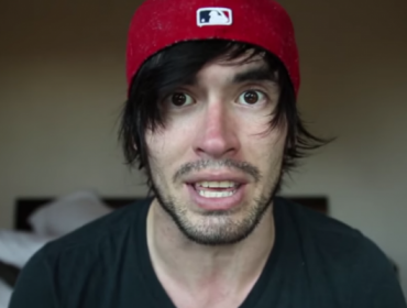 Germán Garmendia no quiere selfies con sus seguidores durante la firma de su libro