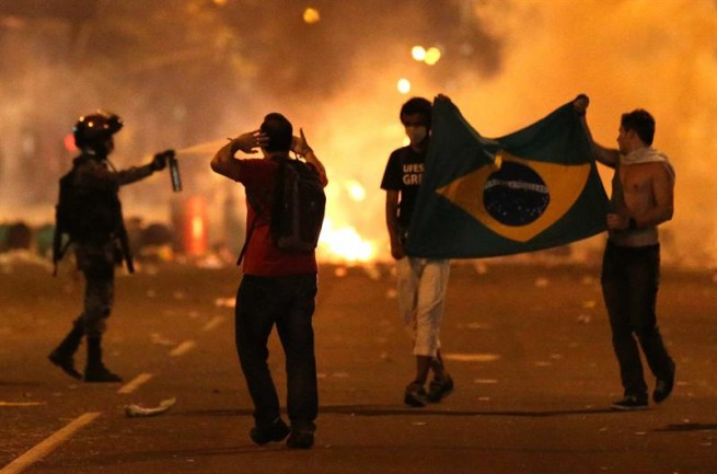 Protestas y descontento dentro y fuera de Brasil por el proceso de 'impeachment' a Dilma Rousseff