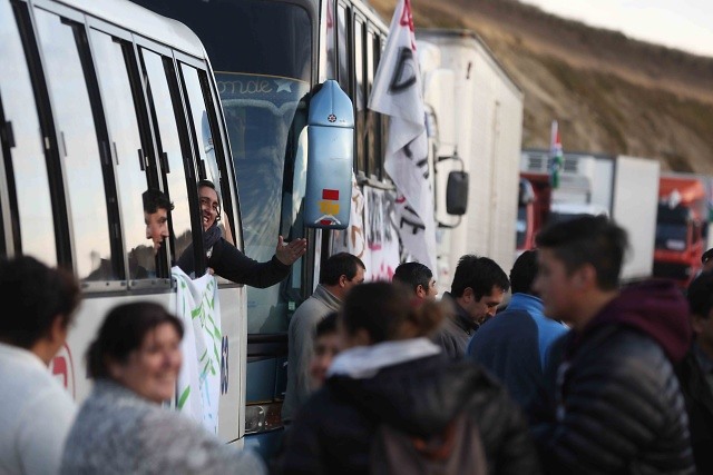 Camioneros de Ancud llegan a Puerto Montt y se suman a las protestas en contra del Gobierno