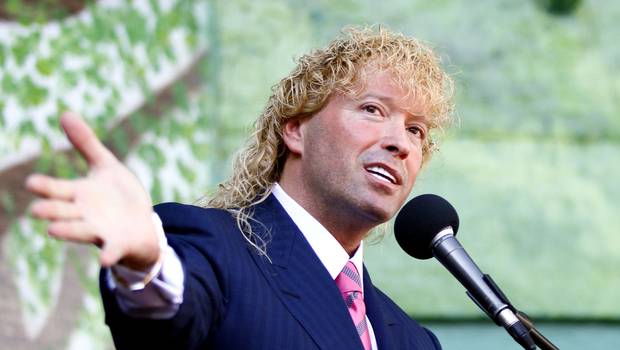 Farkas donará 20 millones de pesos a connotado pianista nacional