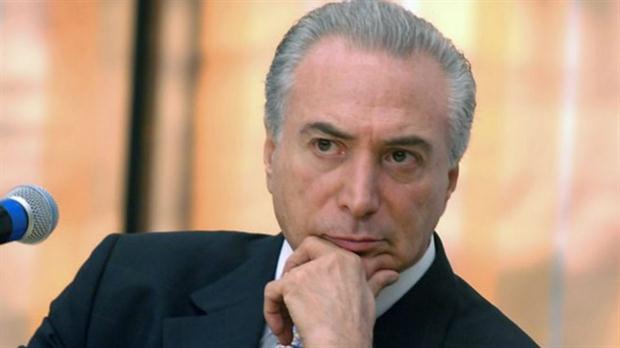 Michel Temer despide a un camarero negro del Palácio do Planalto por apoyar a Dilma Rousseff