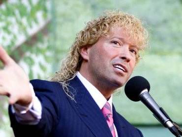 Farkas donará 20 millones de pesos a connotado pianista nacional